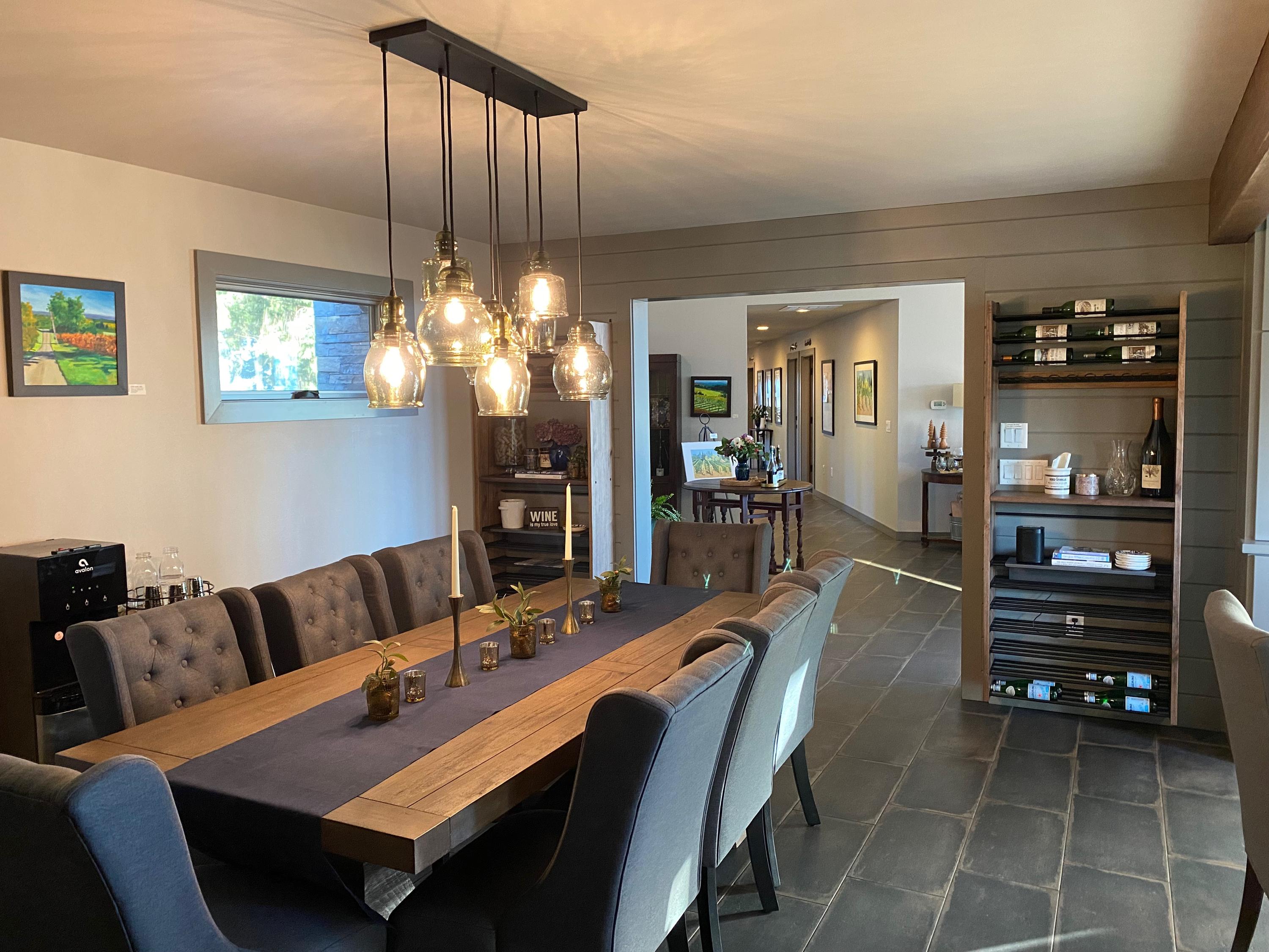 Guest Lounge Dining Area