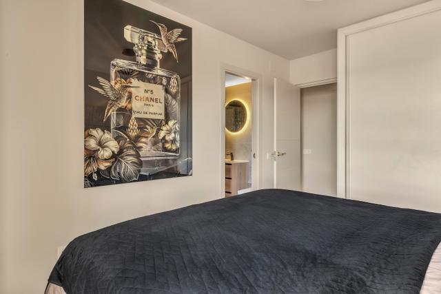 Elegant ingerichte slaapkamer waar comfort en design samenkomen