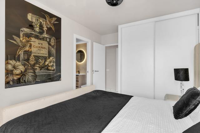 Vind rust in onze sfeervol ingerichte slaapkamer, de perfecte plek